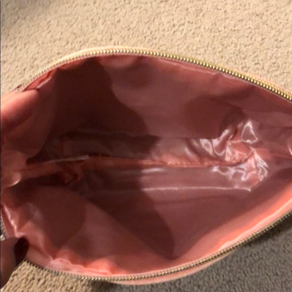 Makeup Bag! - Picture 3 of 4